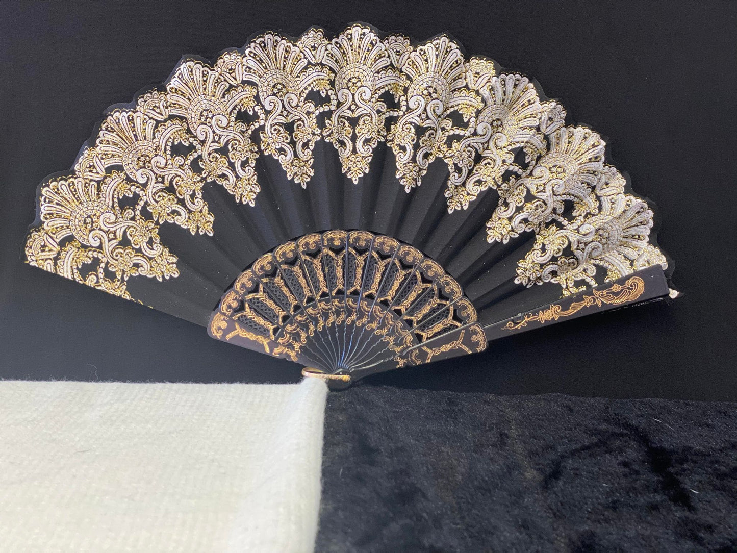 Fan & Gloves Combo