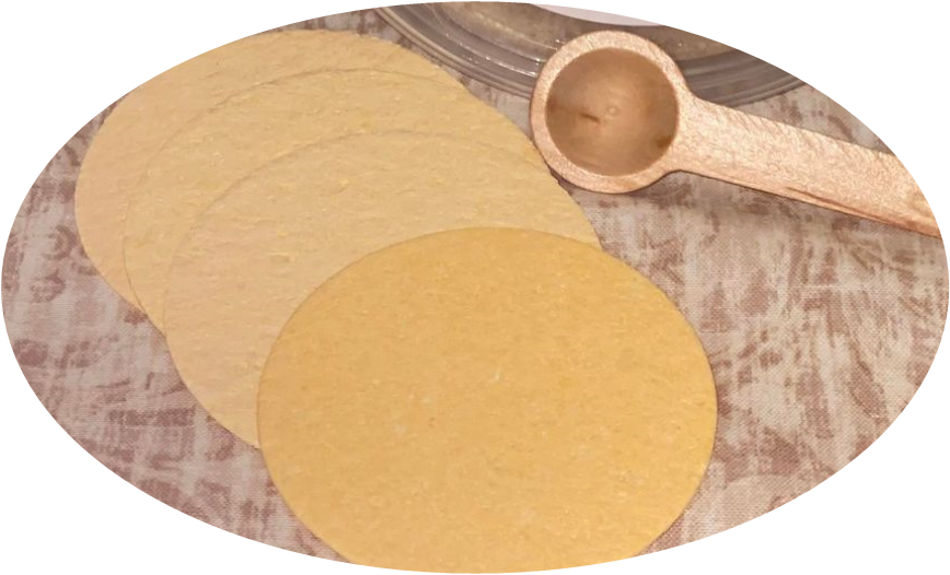 4 Face Sponge & 1 Wooden Scoop